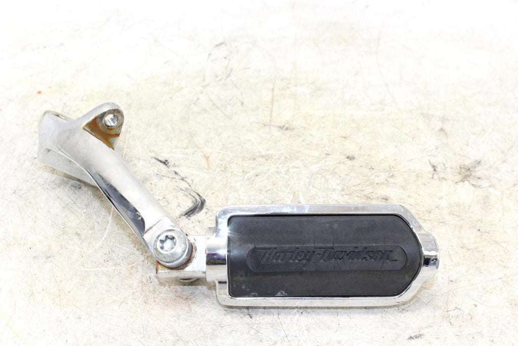 2006 Harley-Davidson Street Bob Fxdbi Passenger Pegs