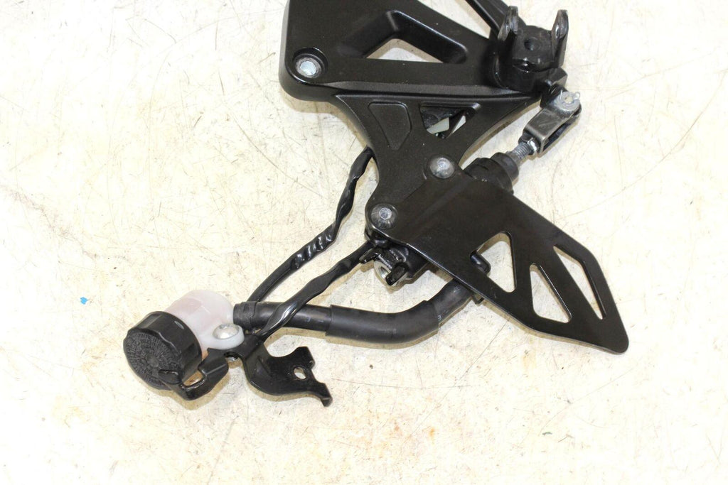 2017 Suzuki Gsxr1000R Right Rearset Rear Set Driver Foot Caliper Master Cylinder