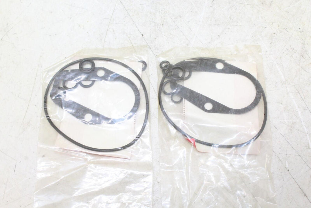 Honda 16010-323-004 Genuine Oem Cb550F Super Sport Gasket Set