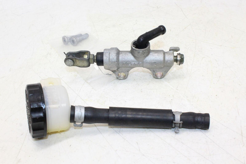 2005 Kawasaki Zzr600 Rear Back Brake Master Cylinder With Reservoir - Gold River Motorsports