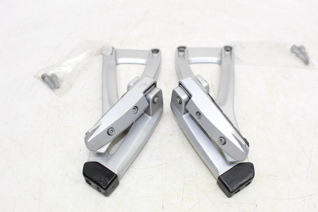 2004 Bmw K1200Gt Abs Rear Back Passenger Peg Set Pair - Gold River Motorsports