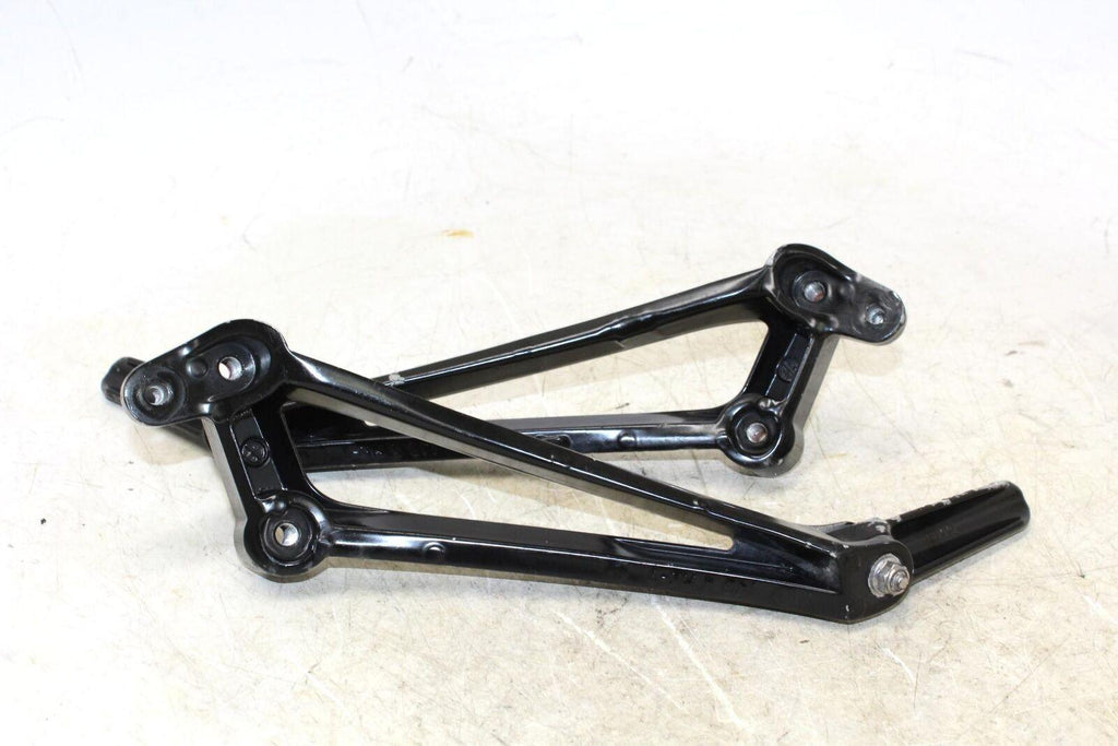 2010 Yamaha Yzf R1 Left Right Rear Back Passenger Peg Set Pair W Center Bracket - Gold River Motorsports